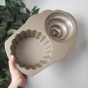 Nordic Ware Cupcake Cake Pan 3D Large Oversized 10 Cups